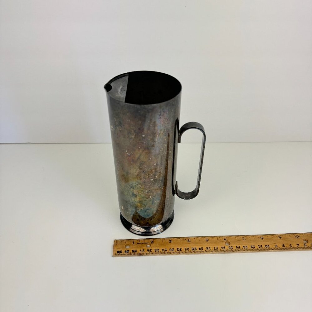 Vtg Oneida Silversmiths USA 8.25 inch Tall Thin‎ Water Pitcher Silver Plated
